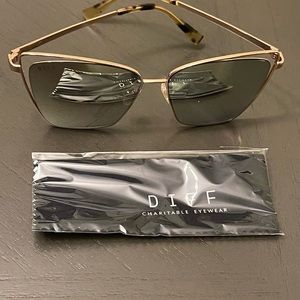DIFF EYEWEAR Becky III Cat Eye Mirror Sunglasses in Champagne & Rose gold